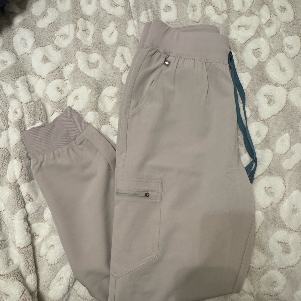 BRAND NEW FIGS High-Waist Jogger In color Slate Size Medium